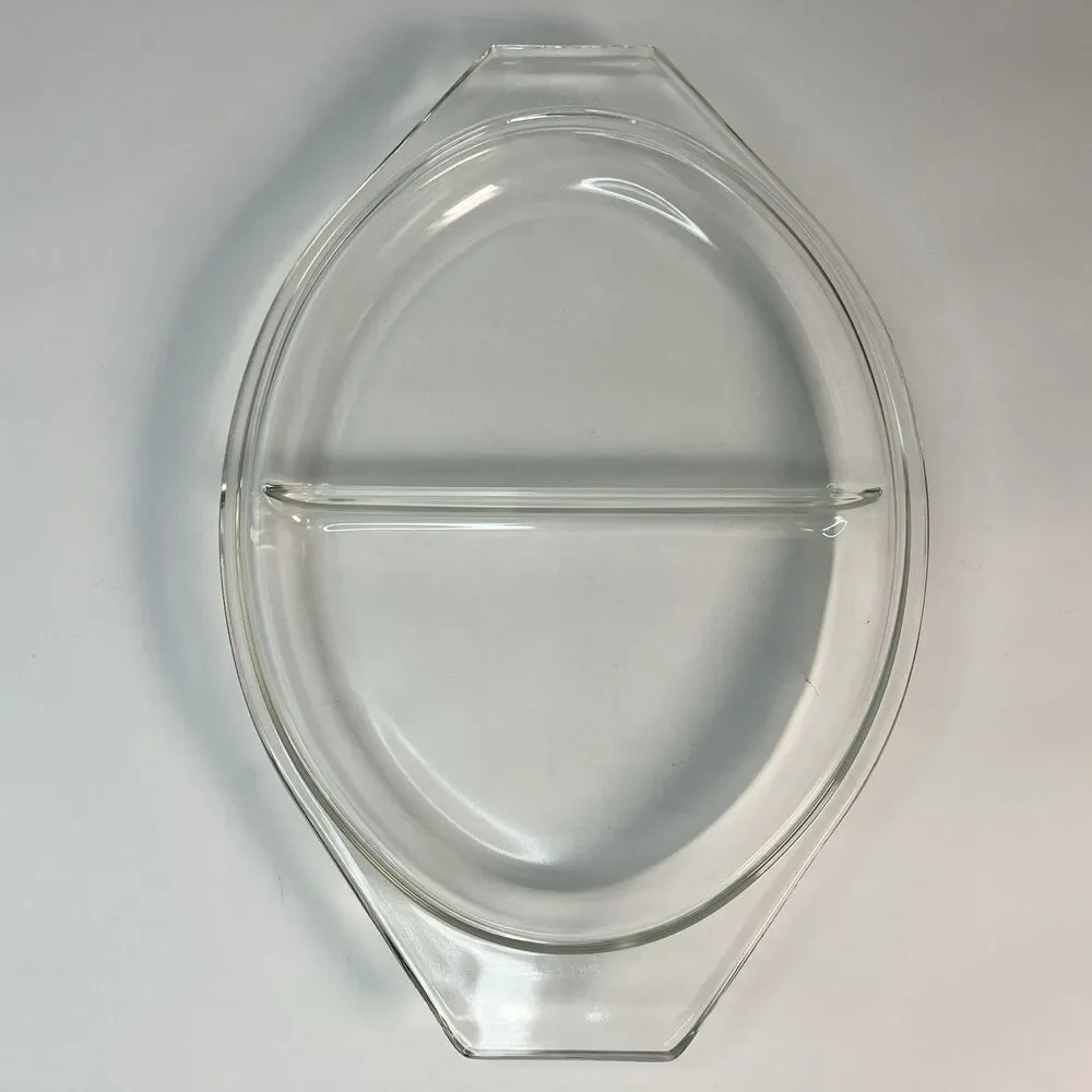 Vtg Pyrex Town and Country 1.5 Qt Divided Casserole Dish Oval with Clear Lid